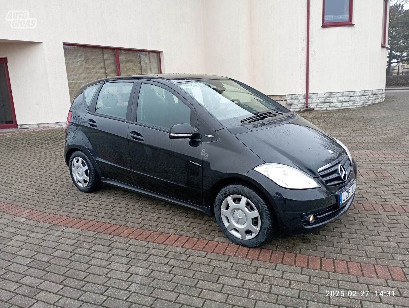 Mercedes-Benz A 150 2010 г Седан