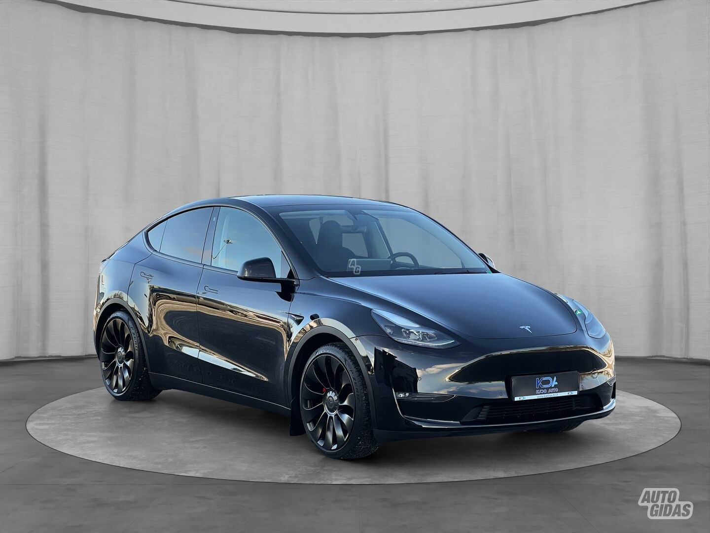 Tesla Model Y 2022 m Visureigis / Krosoveris