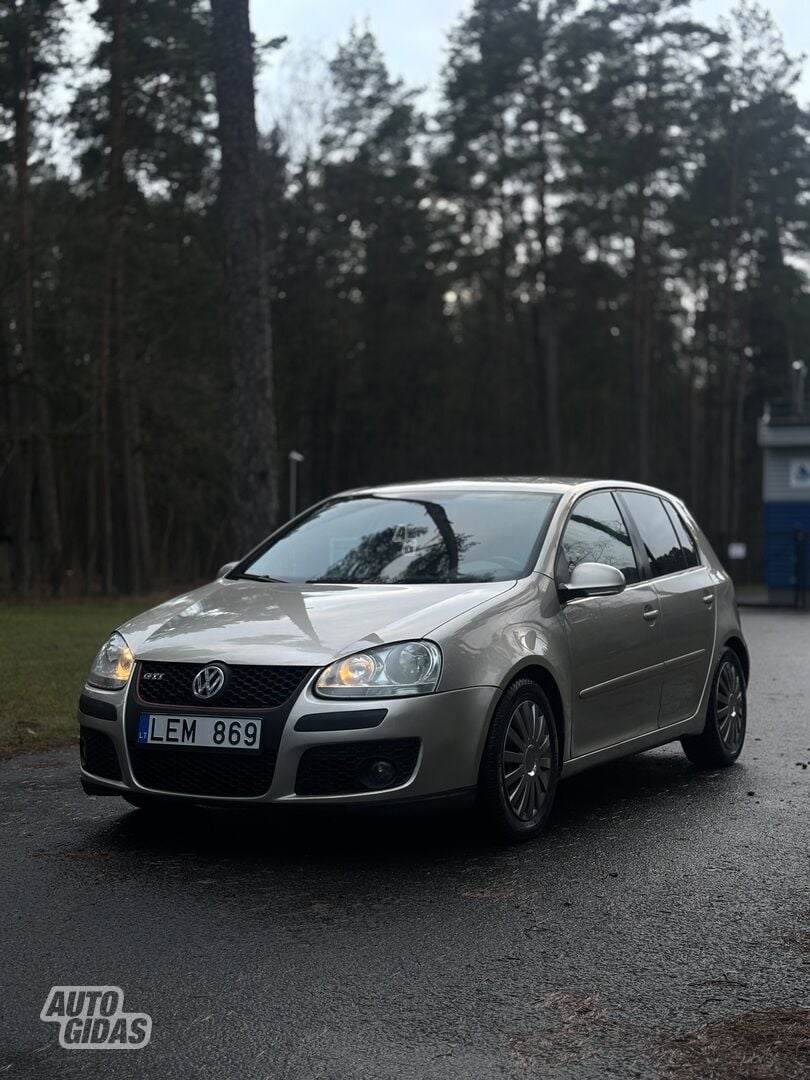 Volkswagen Golf 2004 m Hečbekas