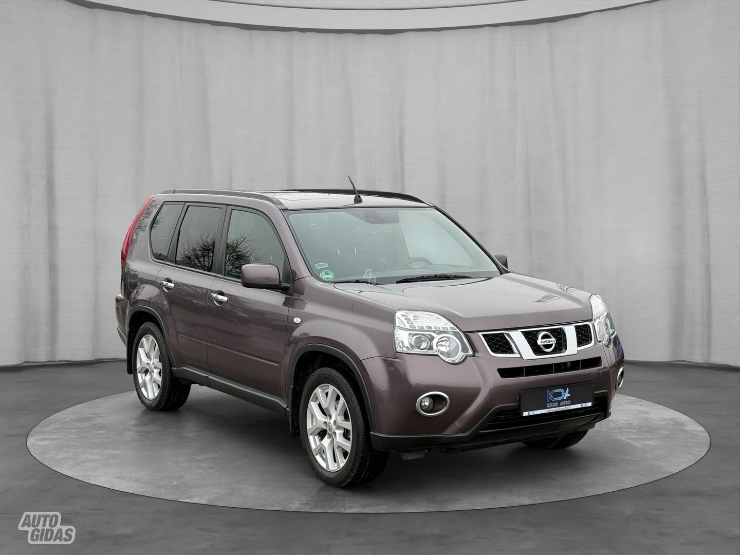 Nissan X-Trail 2011 г Внедорожник / Кроссовер