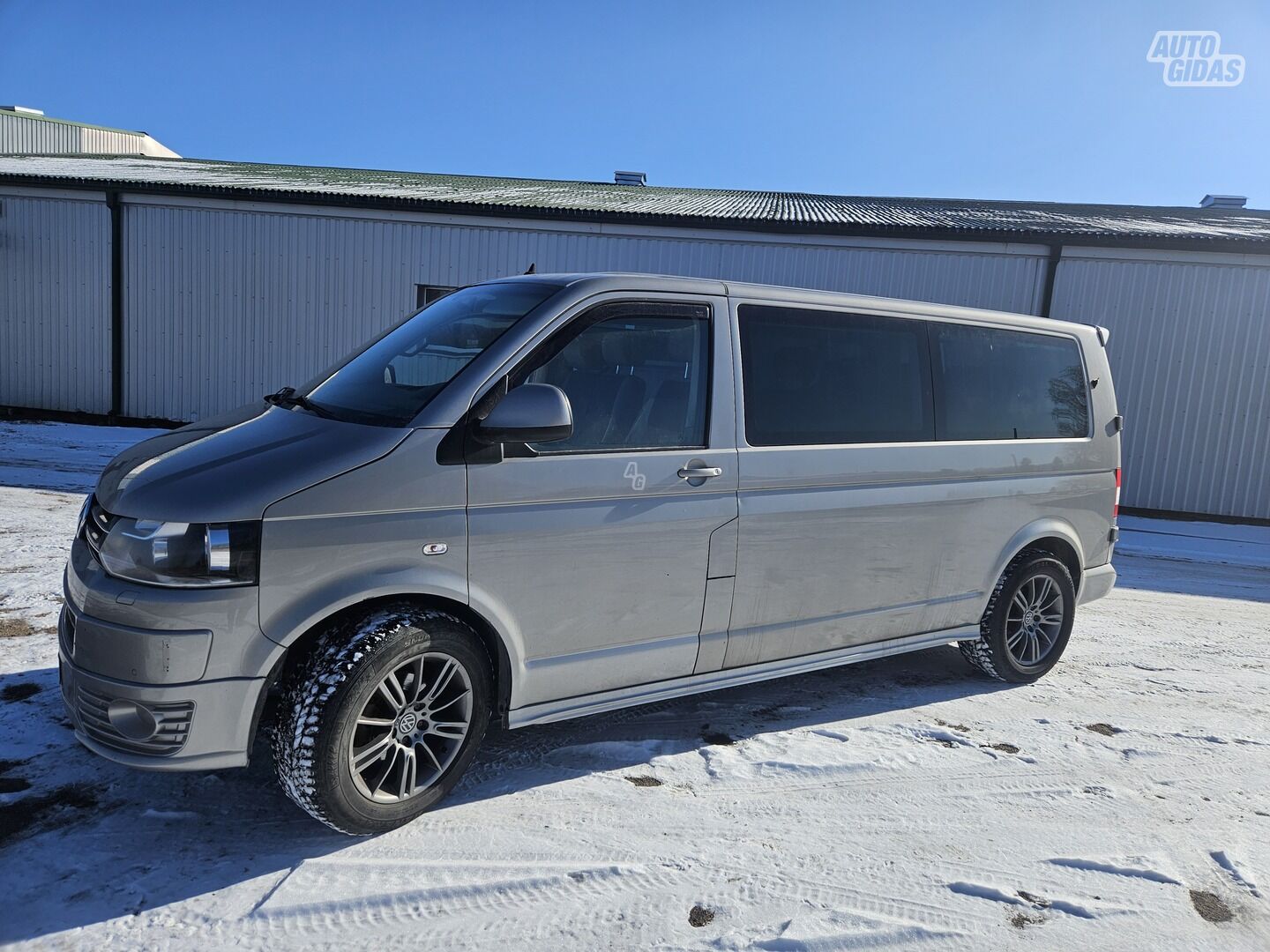 Volkswagen Caravelle 2011 y Off-road / Crossover