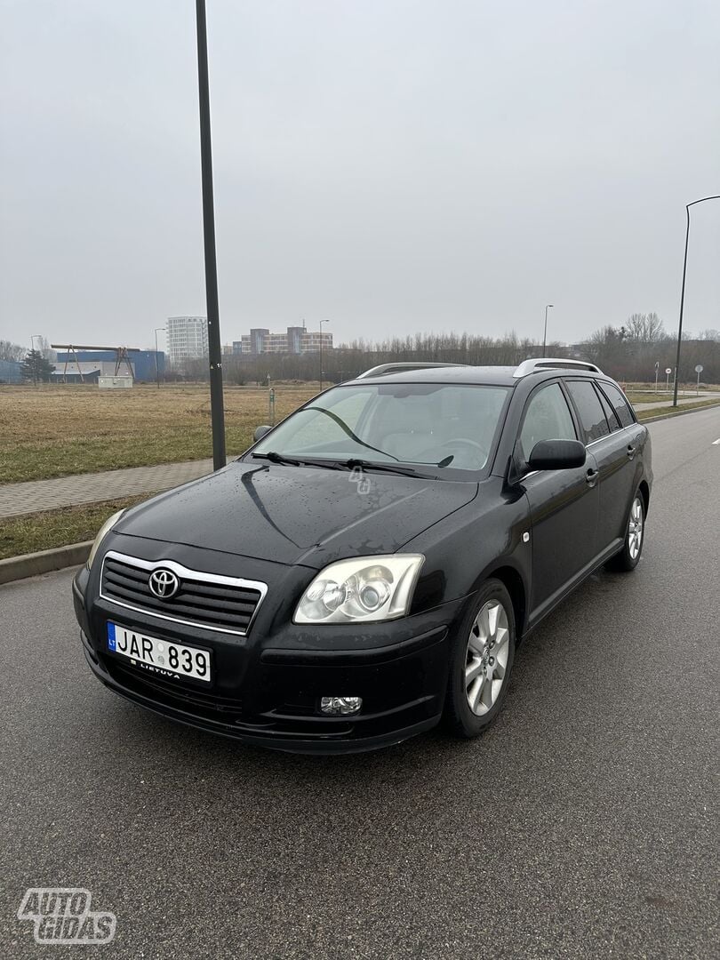 Toyota Avensis D-4D 2005 г