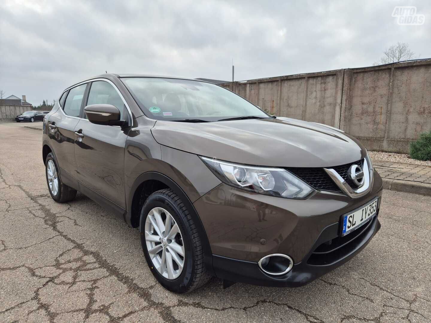 Nissan Qashqai 2014 y Off-road / Crossover