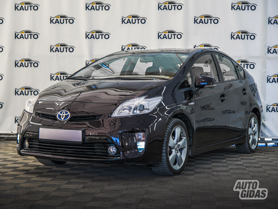 Toyota Prius 2012 y Hatchback