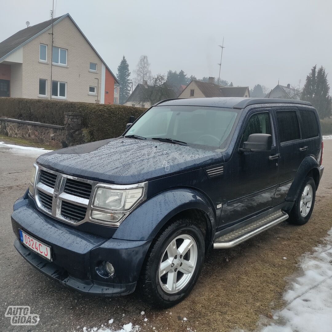 Dodge Nitro 2010 y Off-road / Crossover