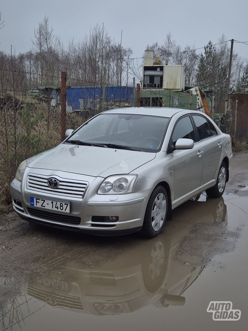 Toyota Avensis 2006 г Седан