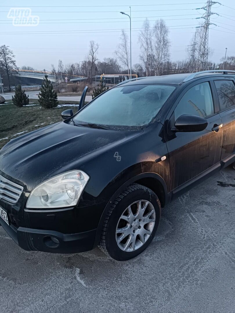 Nissan Qashqai+2 2009 г Внедорожник / Кроссовер