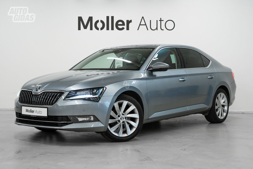 Skoda Superb 2019 y Hatchback