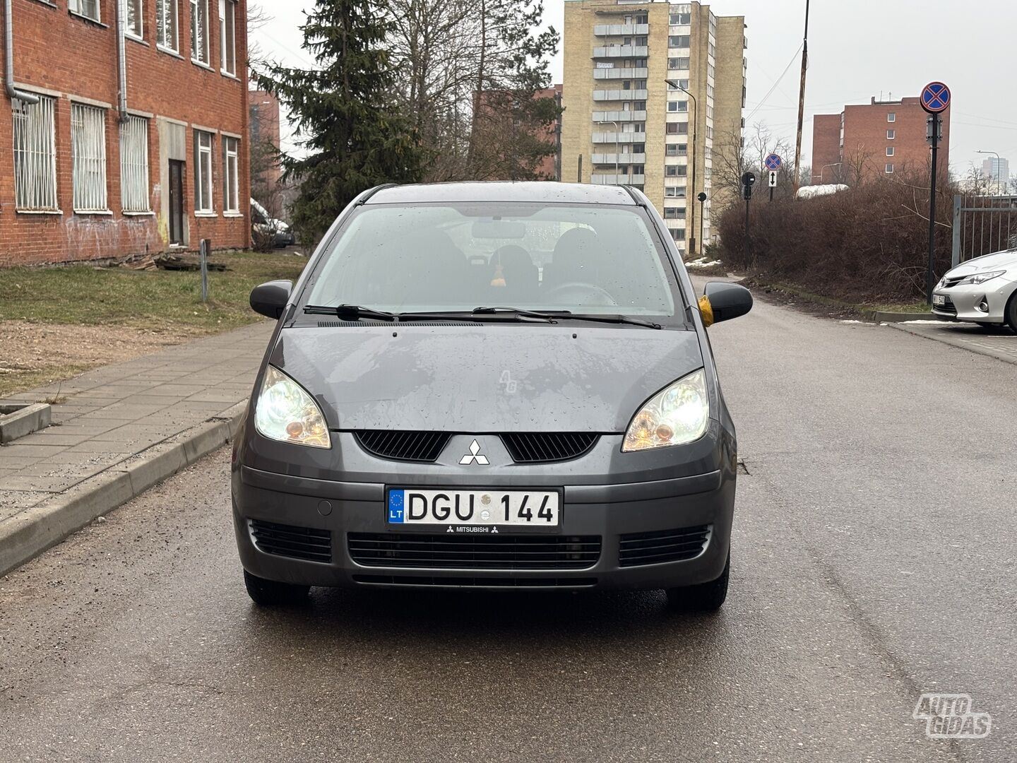 Mitsubishi Colt 2008 г Хэтчбек