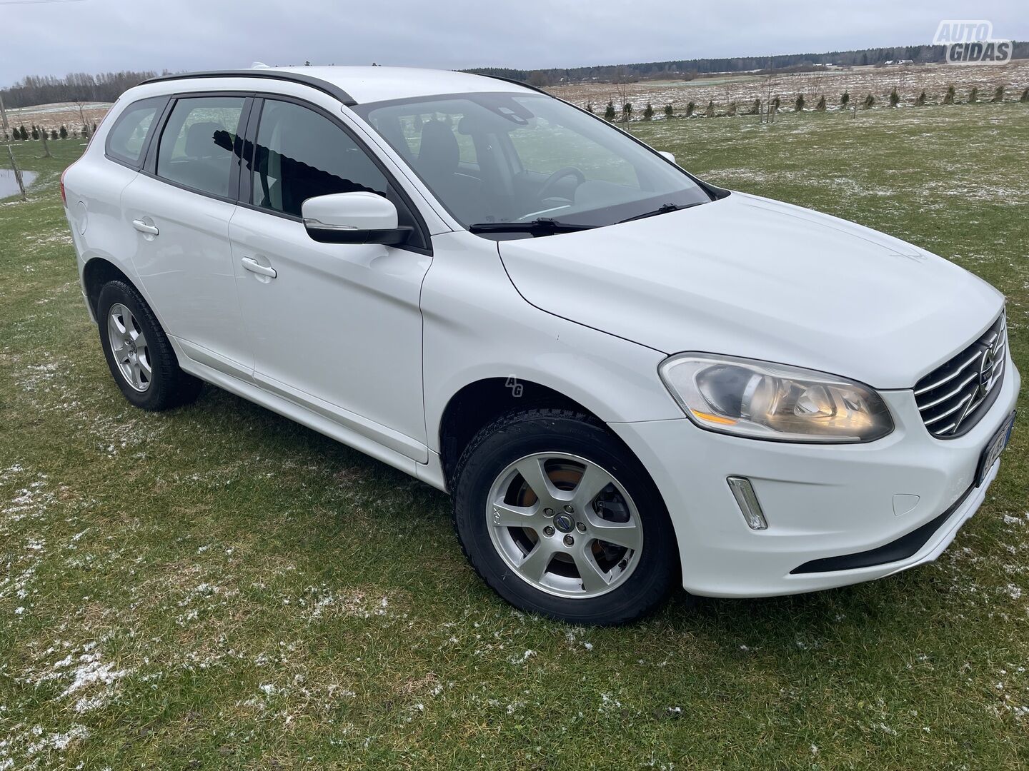 Volvo XC60 2014 y Off-road / Crossover