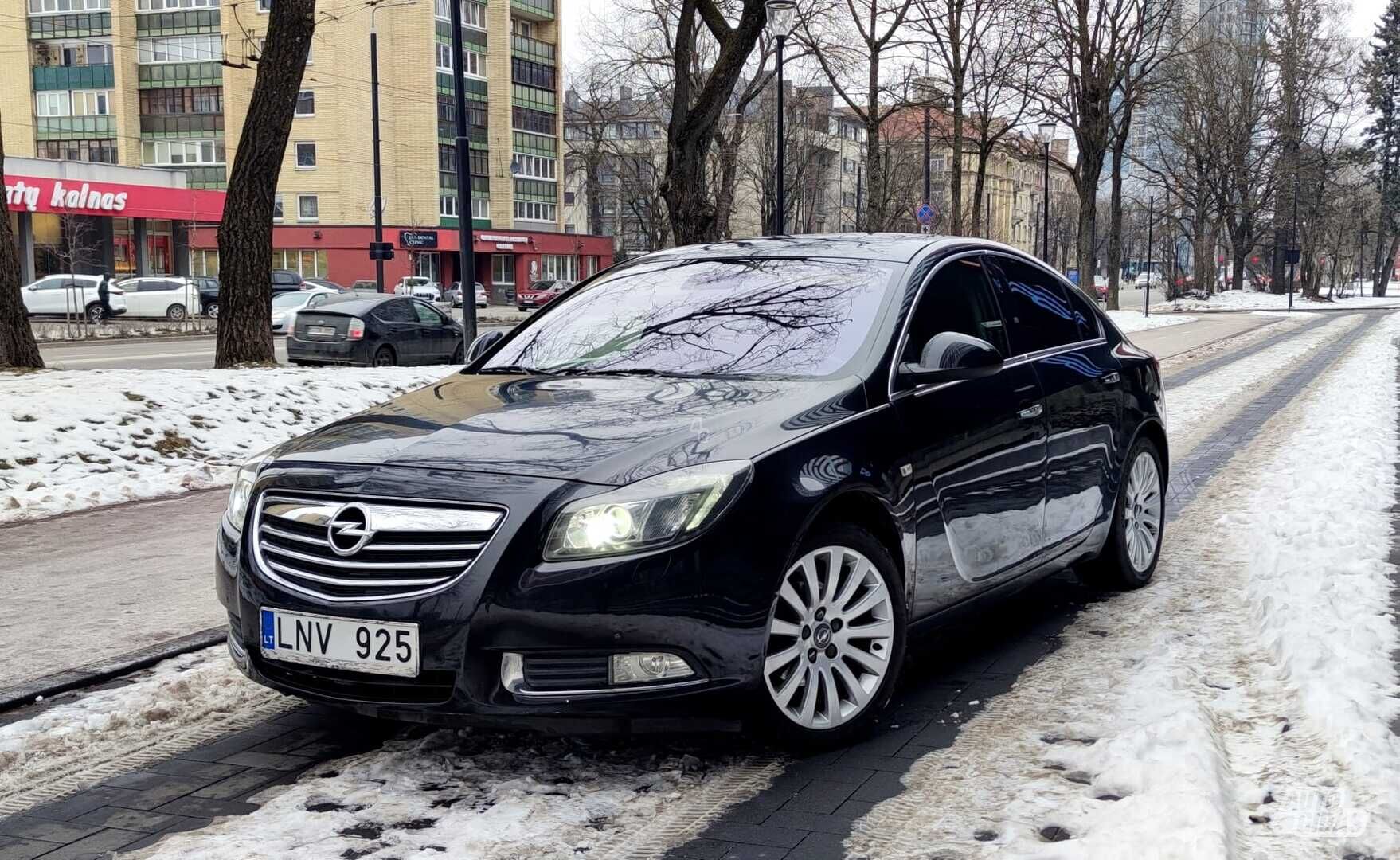 Opel Insignia 2010 y Hatchback