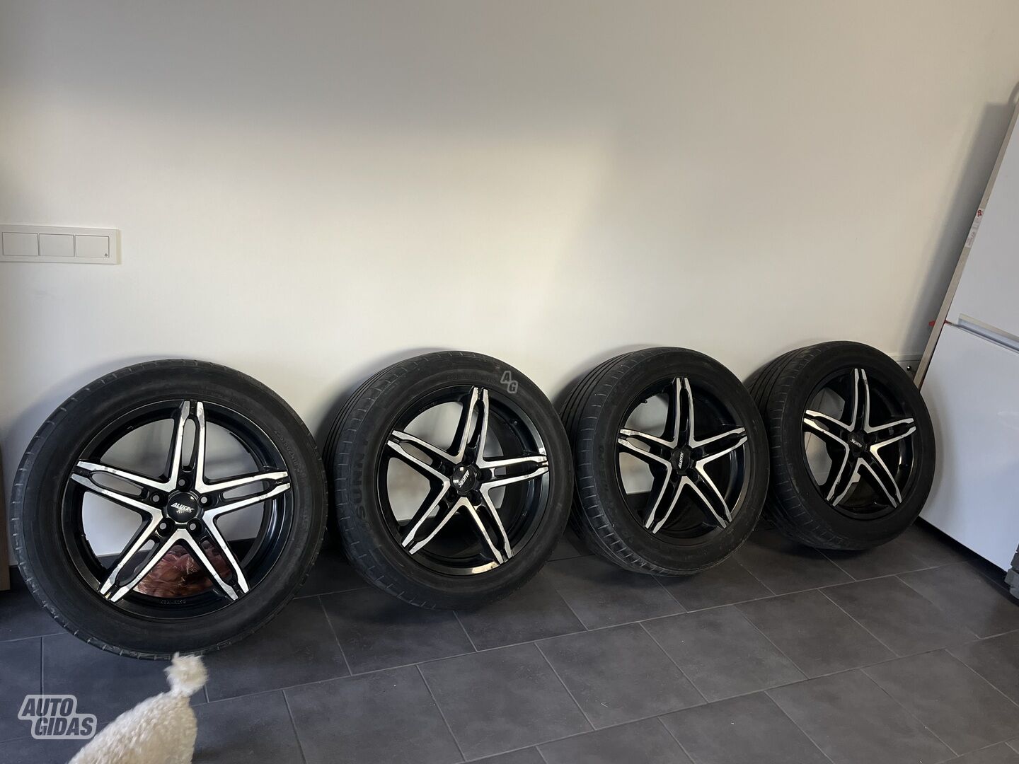 Light alloy R18 rims