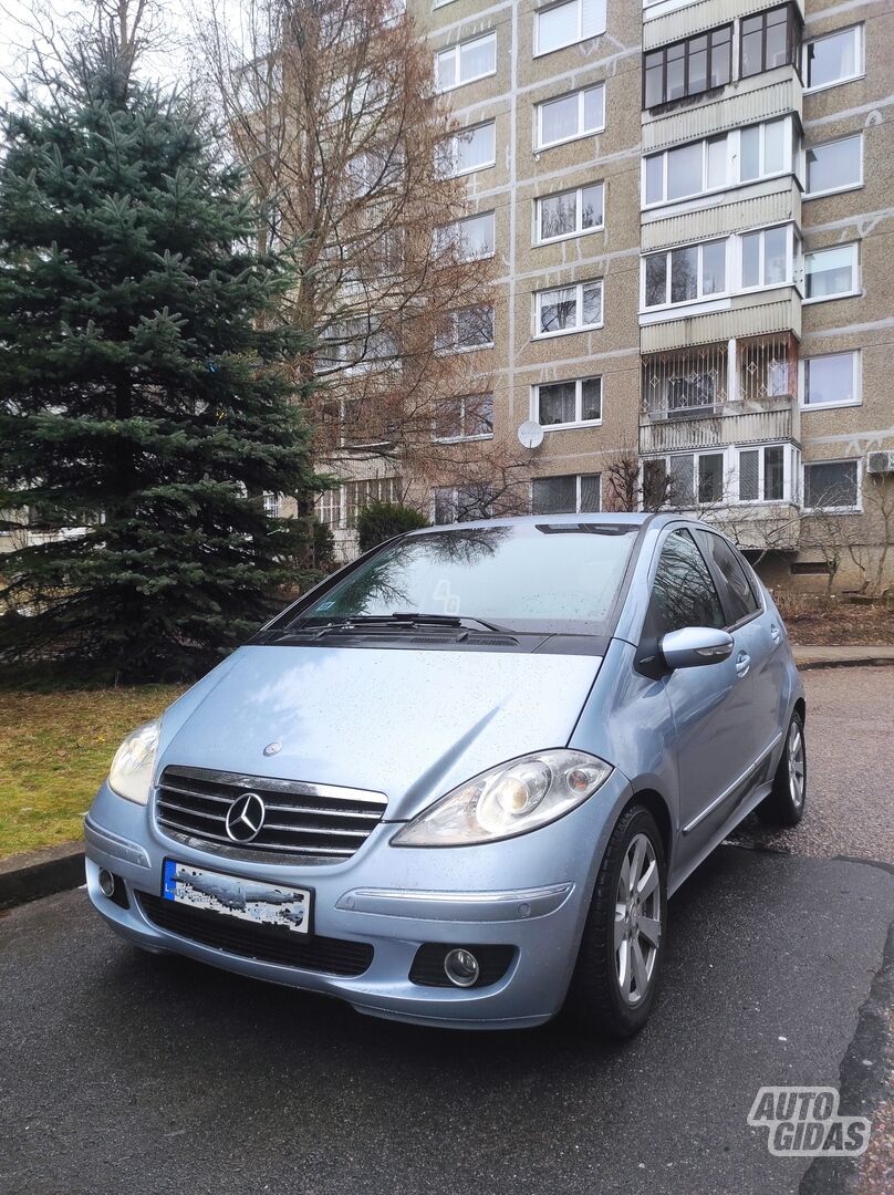 Mercedes-Benz A 180 2009 y Hatchback