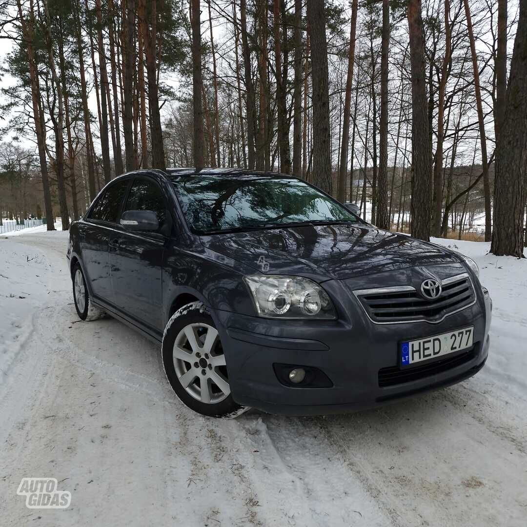 Toyota Avensis 2007 г Седан