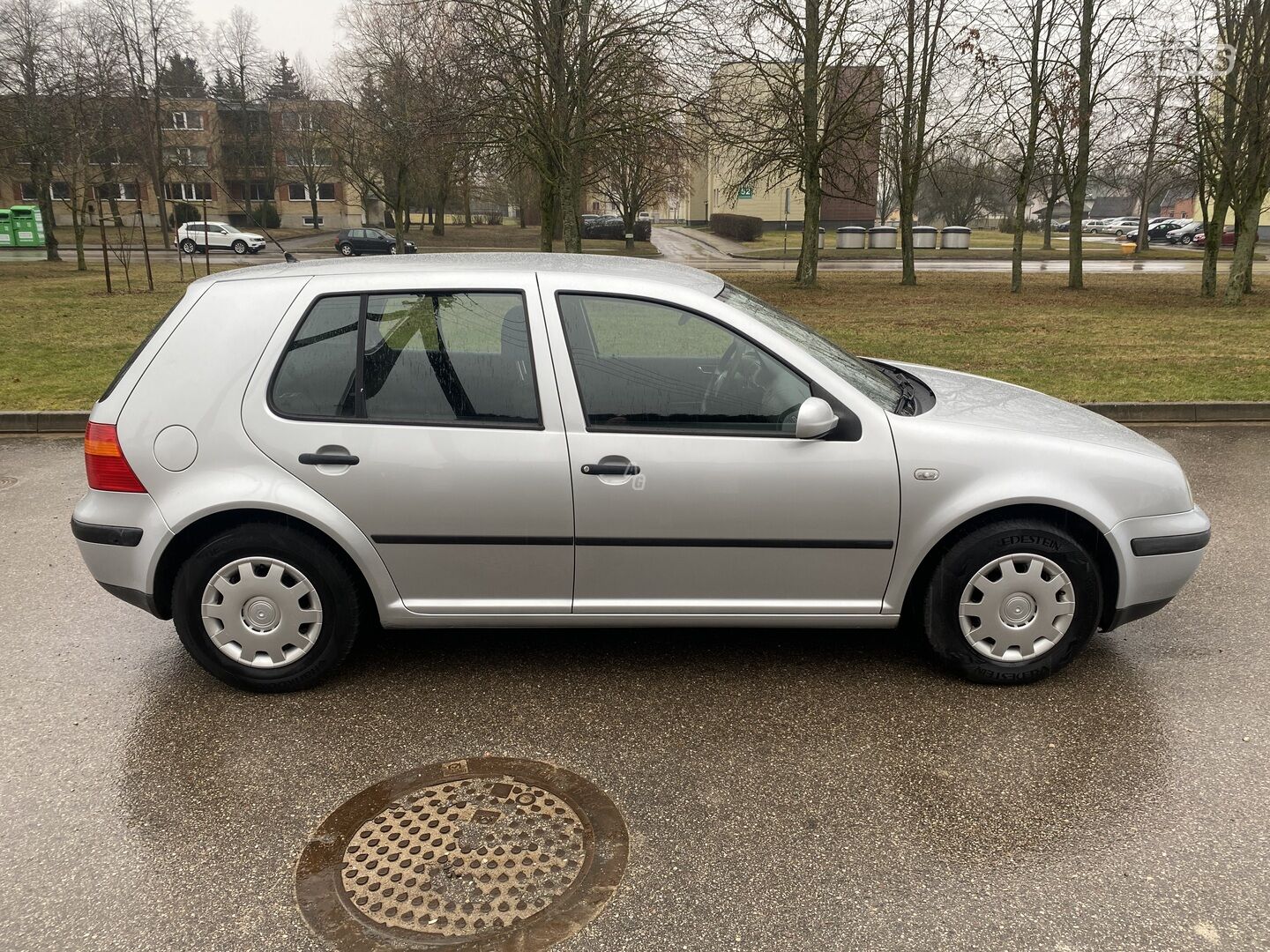 Volkswagen Golf 2003 y Hatchback