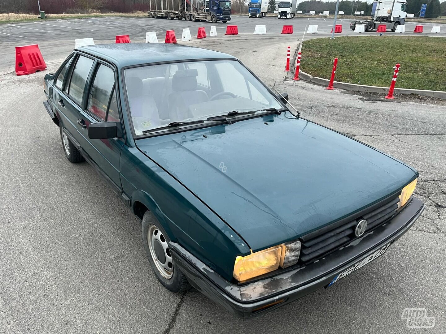 Volkswagen Passat 1987 г Седан