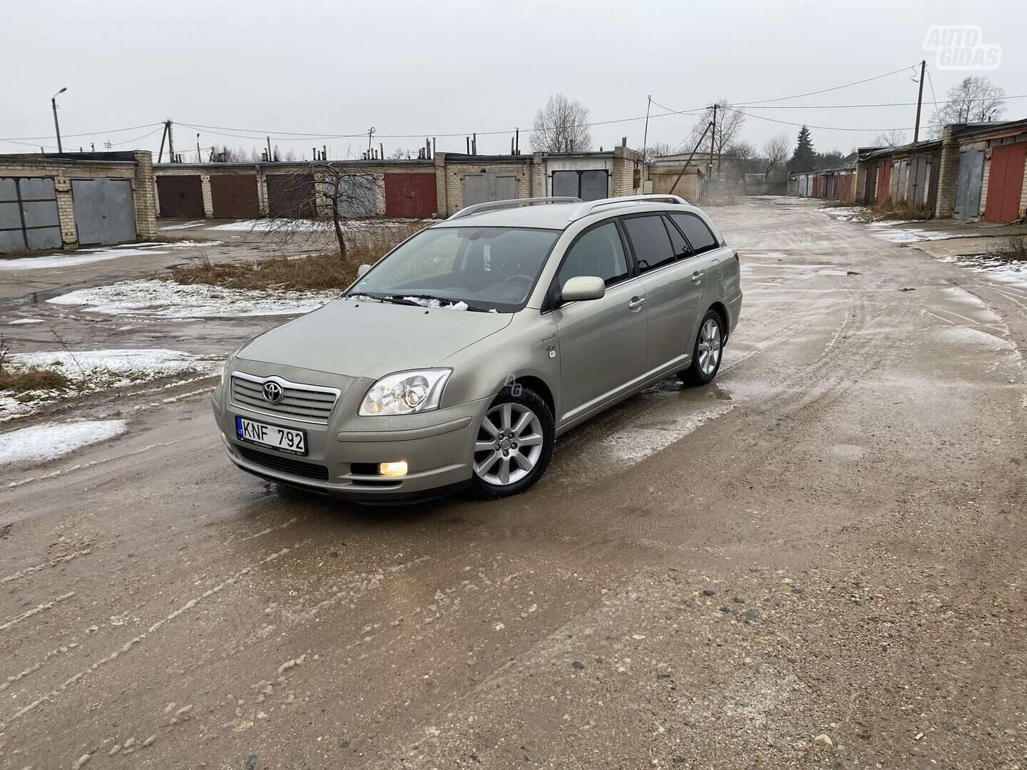 Toyota Avensis D-4D 2004 г