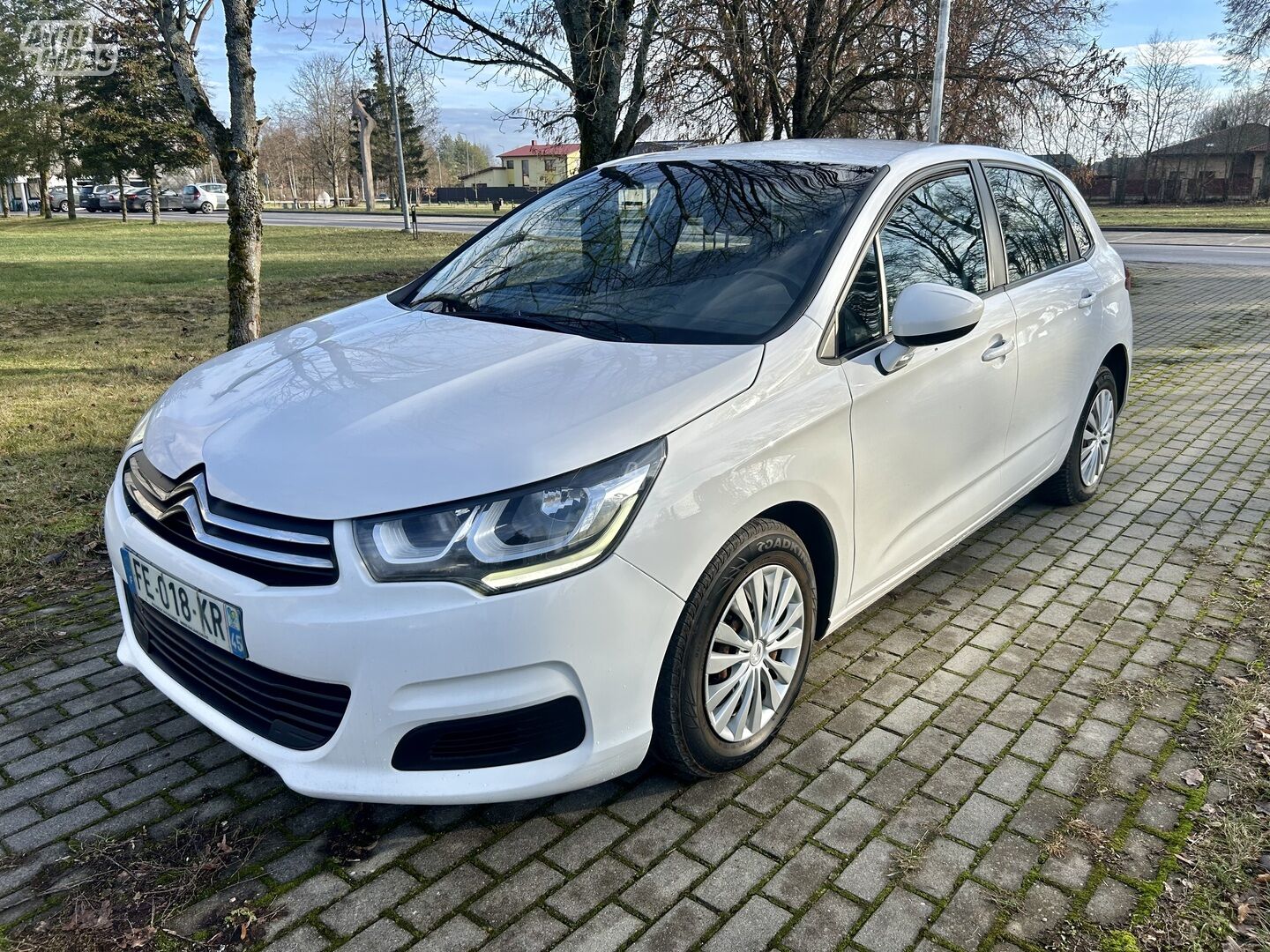 Citroen C4 2015 г Внедорожник / Кроссовер