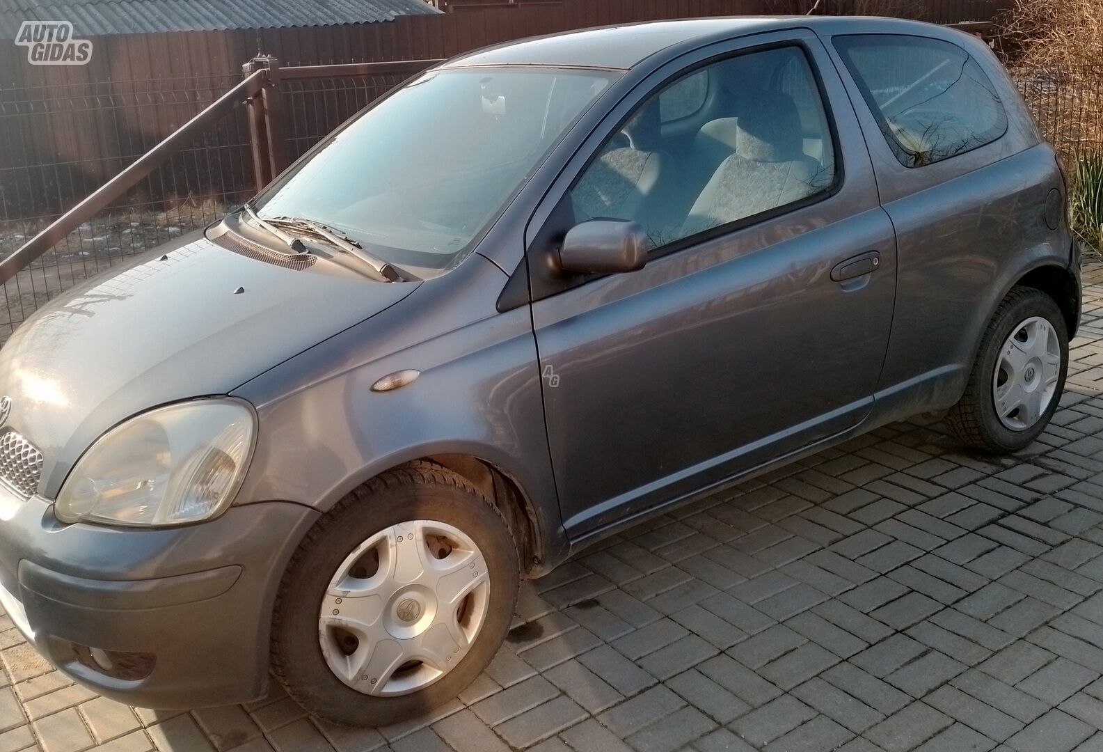 Toyota Yaris 2004 y Hatchback