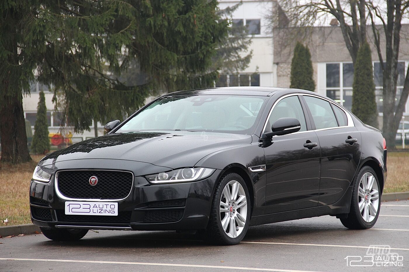 Jaguar XE 2016 г Седан