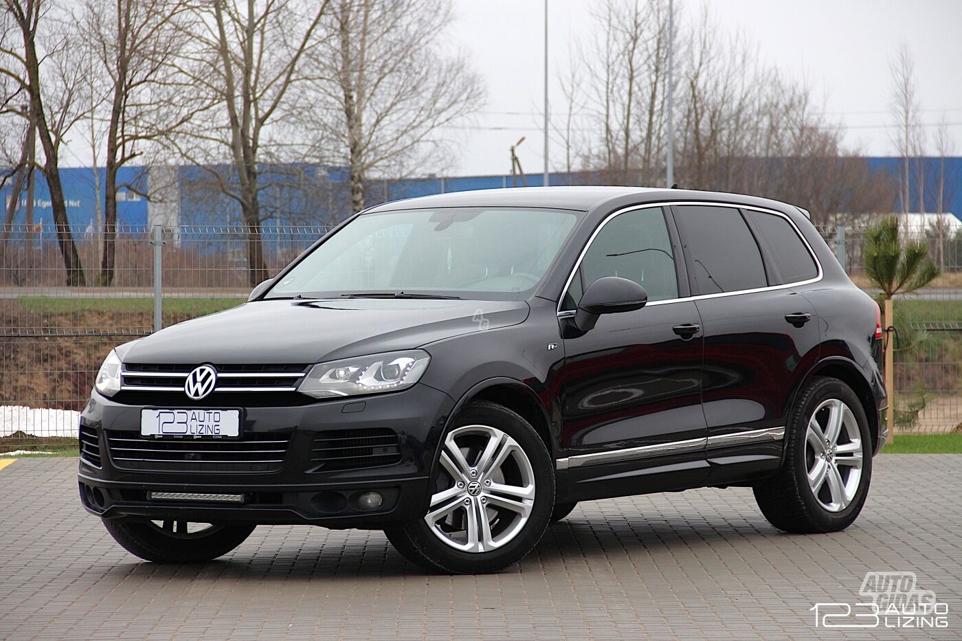 Volkswagen Touareg 2012 г Внедорожник / Кроссовер