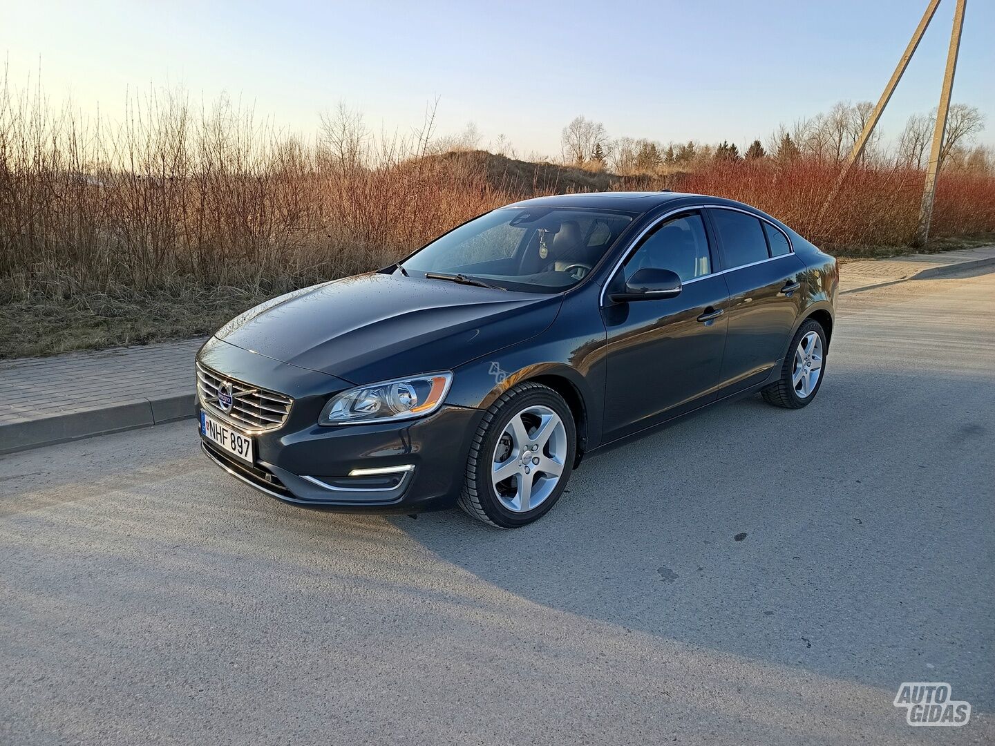 Volvo S60 2015 г Седан