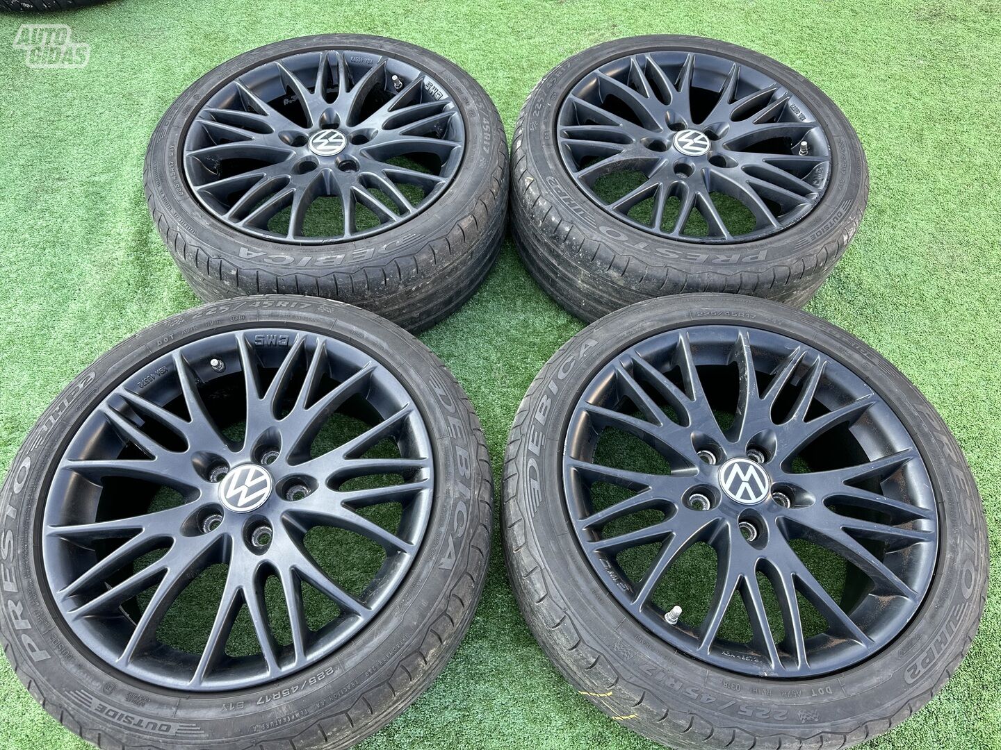 Volkswagen Siunciam, 7.5J ET48 light alloy R17 rims