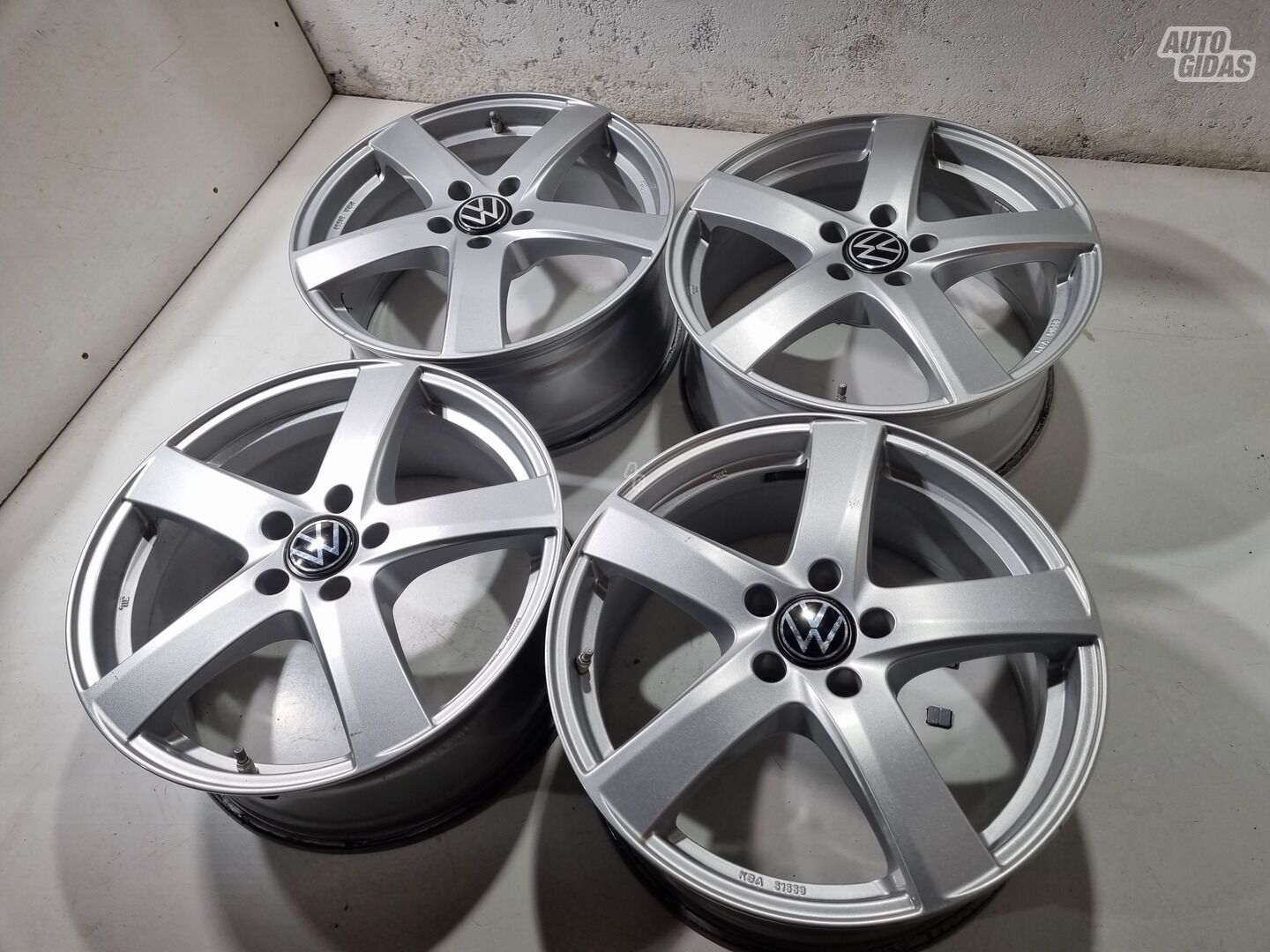 Volkswagen T-Roc, R18 T-Roc light alloy R18 rims