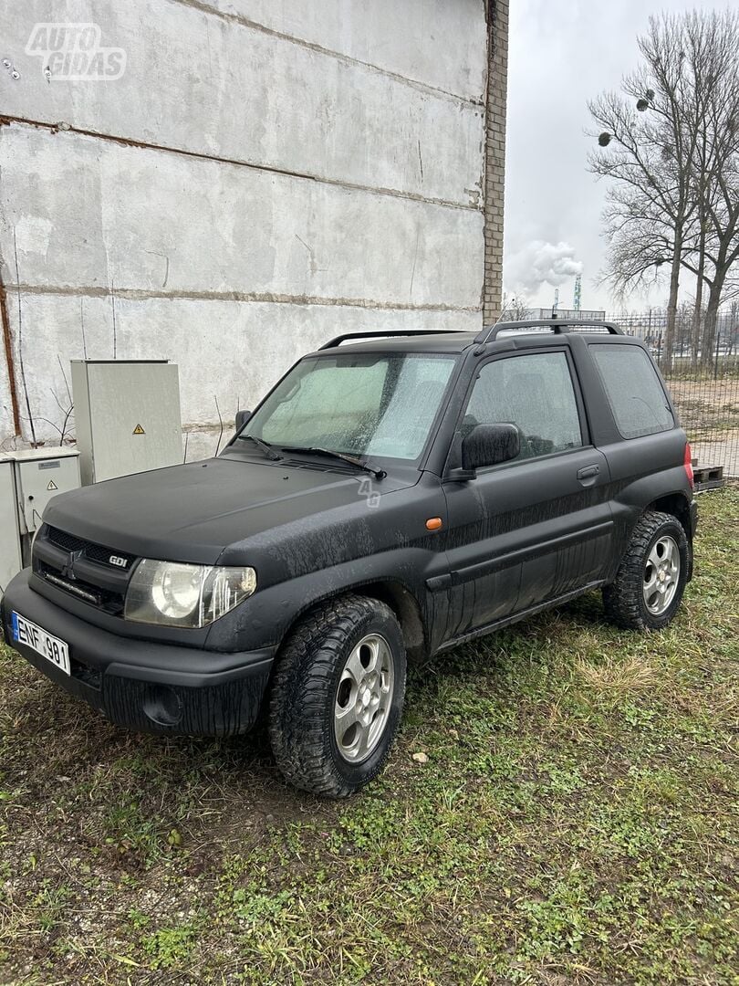 Mitsubishi Pajero 2001 г Внедорожник / Кроссовер