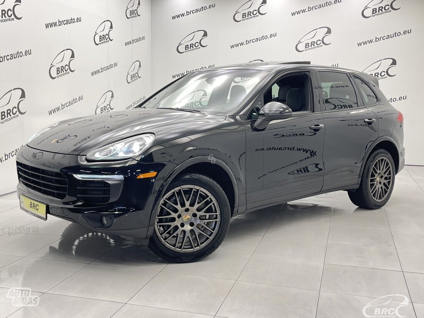 Porsche Cayenne 3.6 V6 Platinum Edit 2017 г