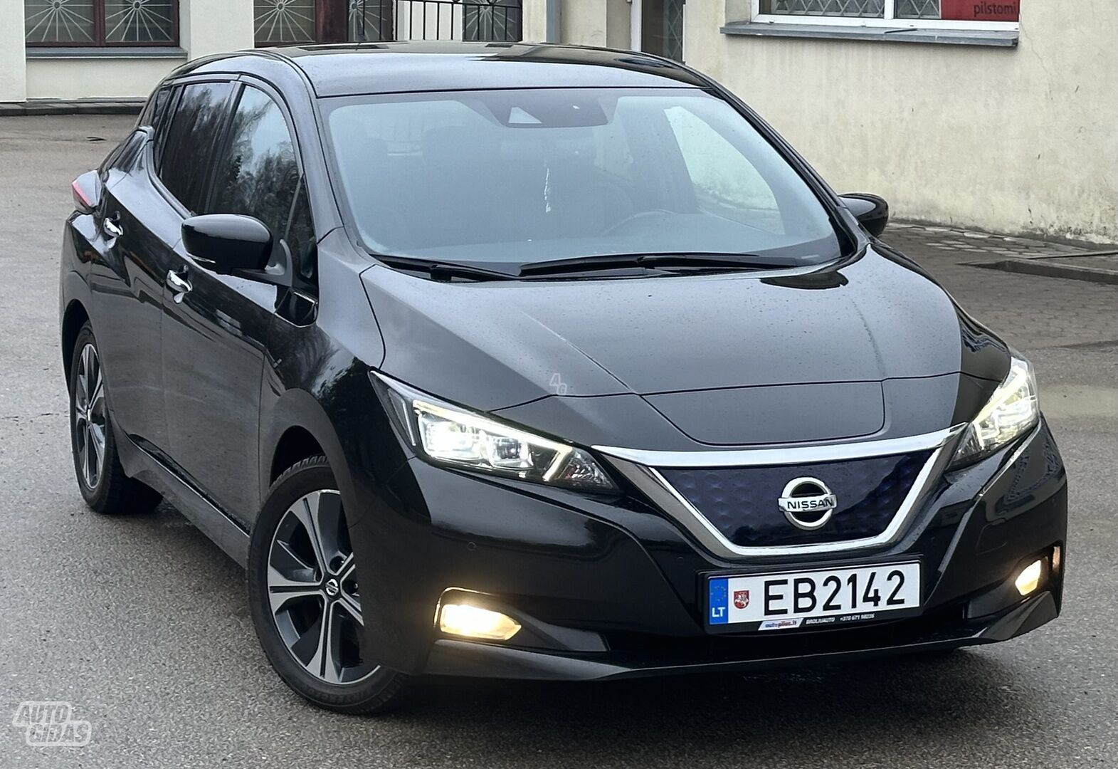 Nissan Leaf 2018 г Хэтчбек