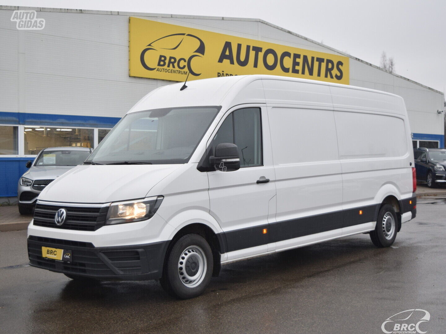 Volkswagen Crafter 2017 y Commercial auto (with box)