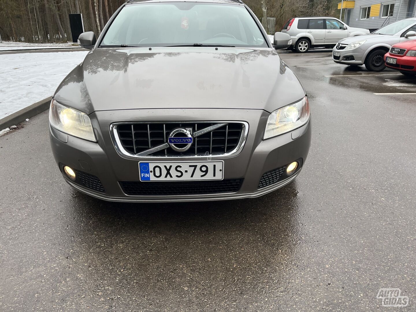 Volvo V70 4WD 2009 y