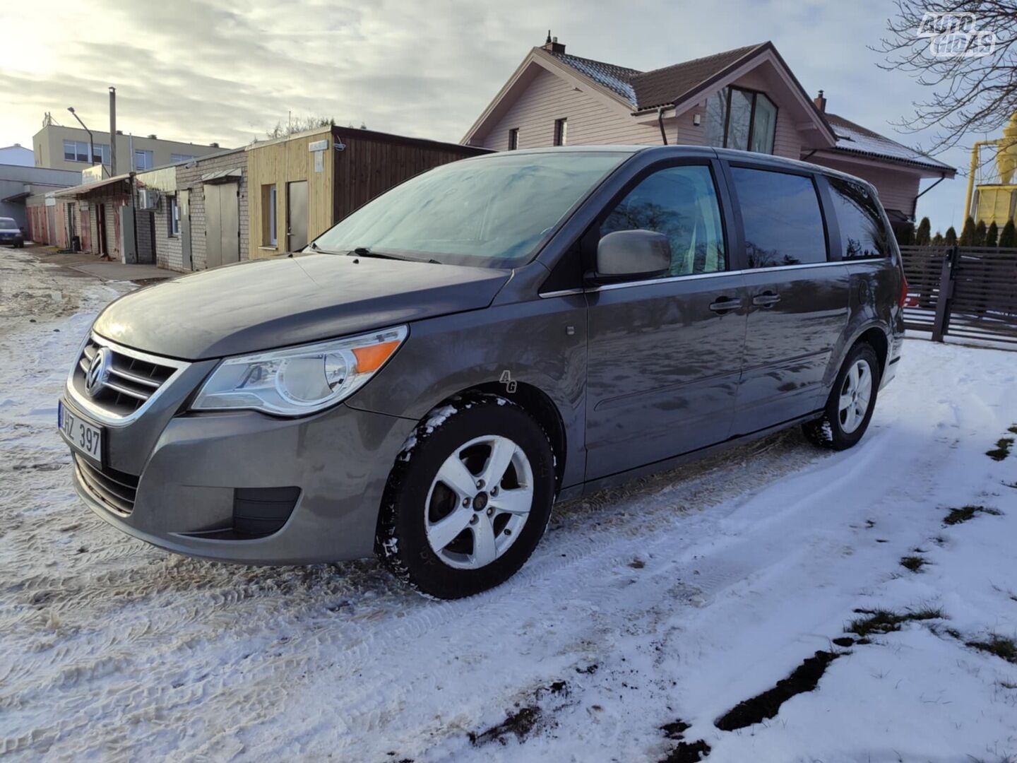 Volkswagen Routan 2010 m Vienatūris