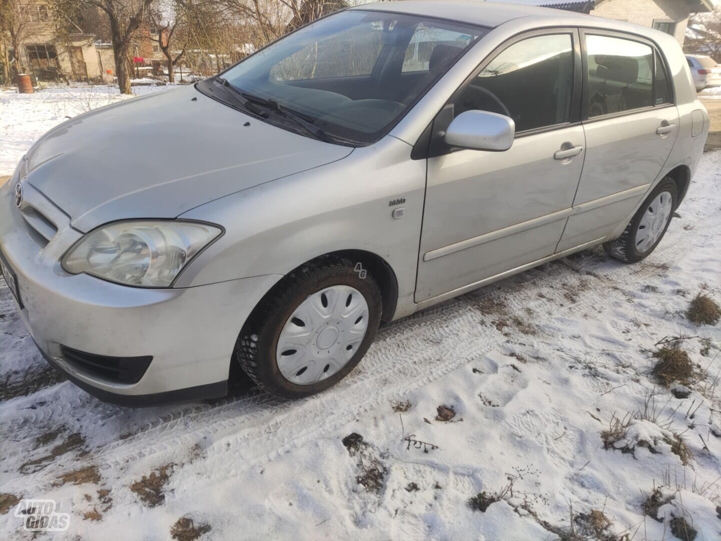 Toyota Corolla 2004 г Хэтчбек