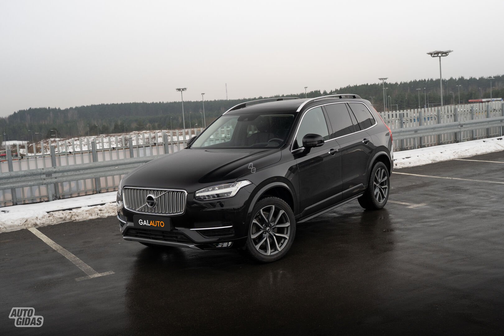 Volvo XC90 2019 y Off-road / Crossover