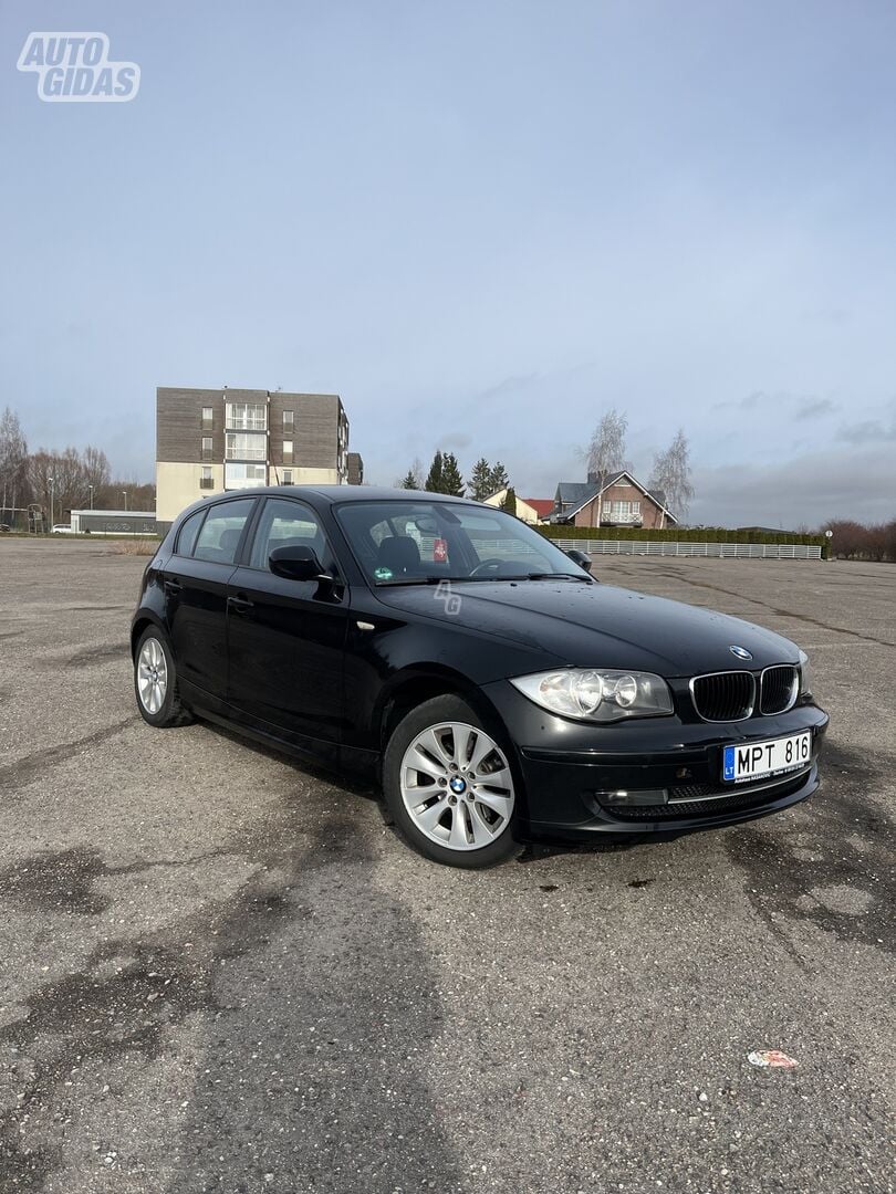 Bmw 118 2010 г Хэтчбек