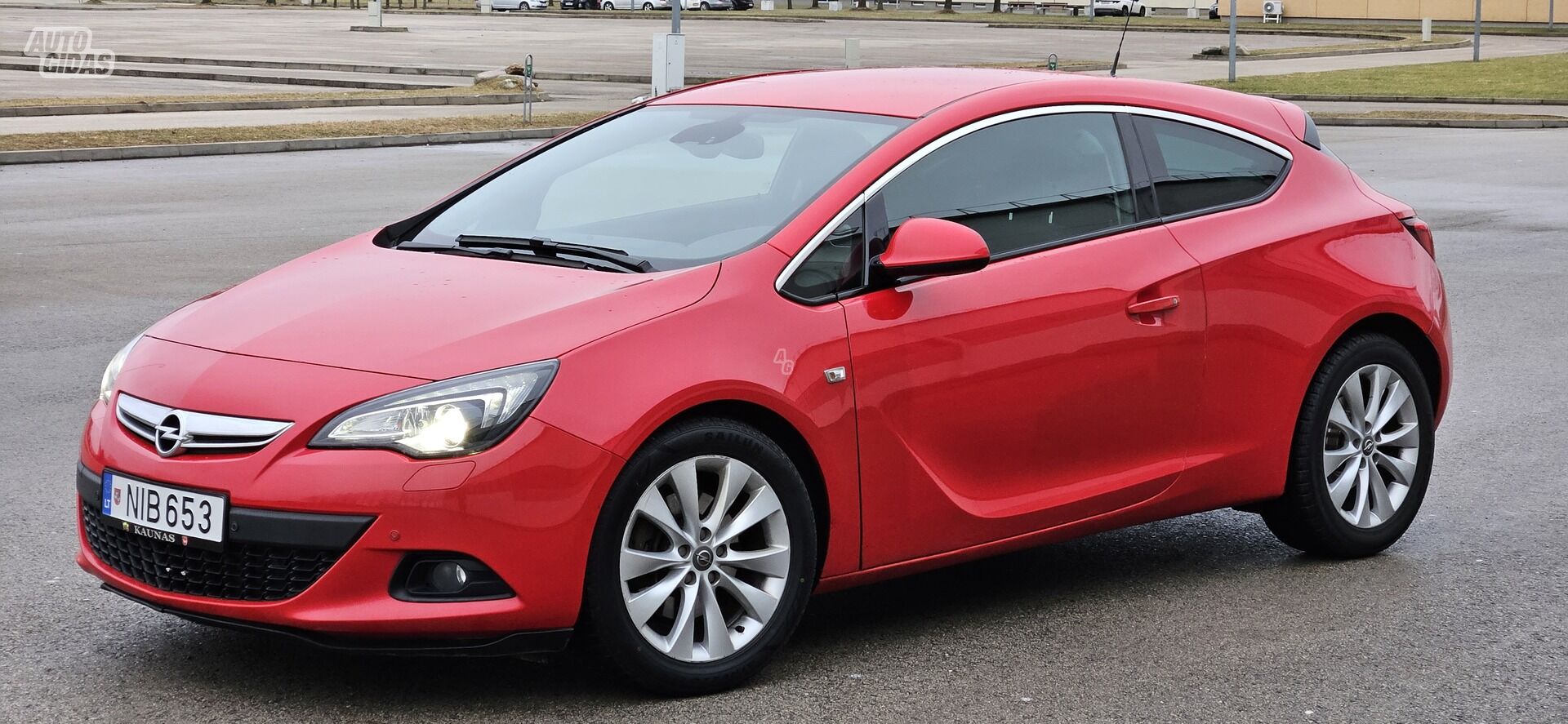 Opel Astra 2012 г Купе