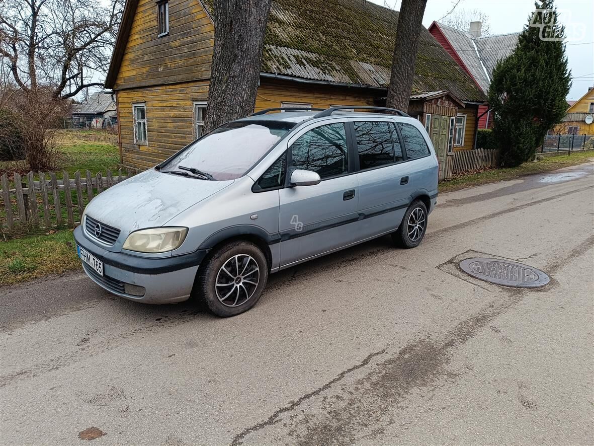 Opel Zafira 2002 m Vienatūris