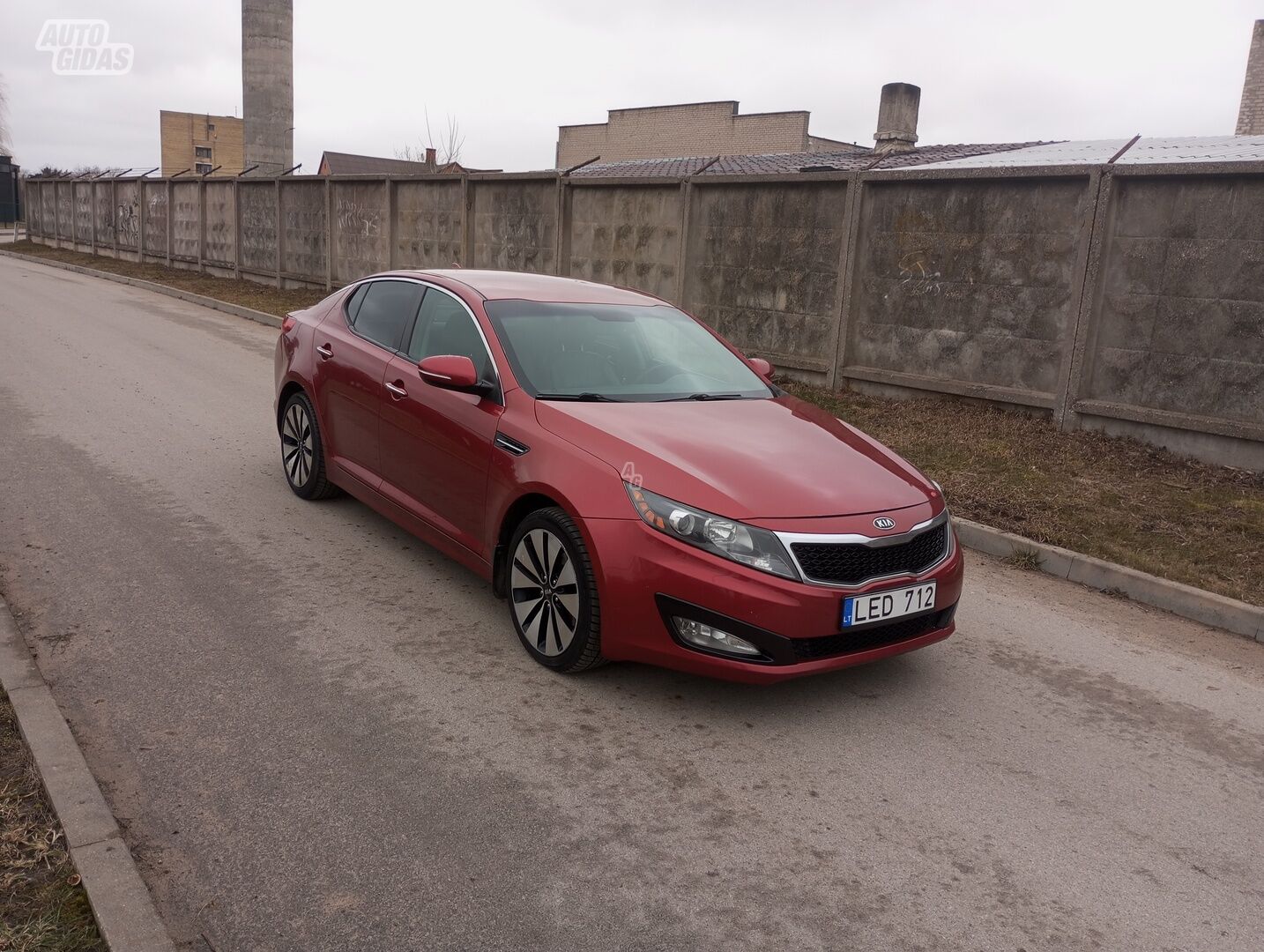 Kia Optima 2013 y Sedan