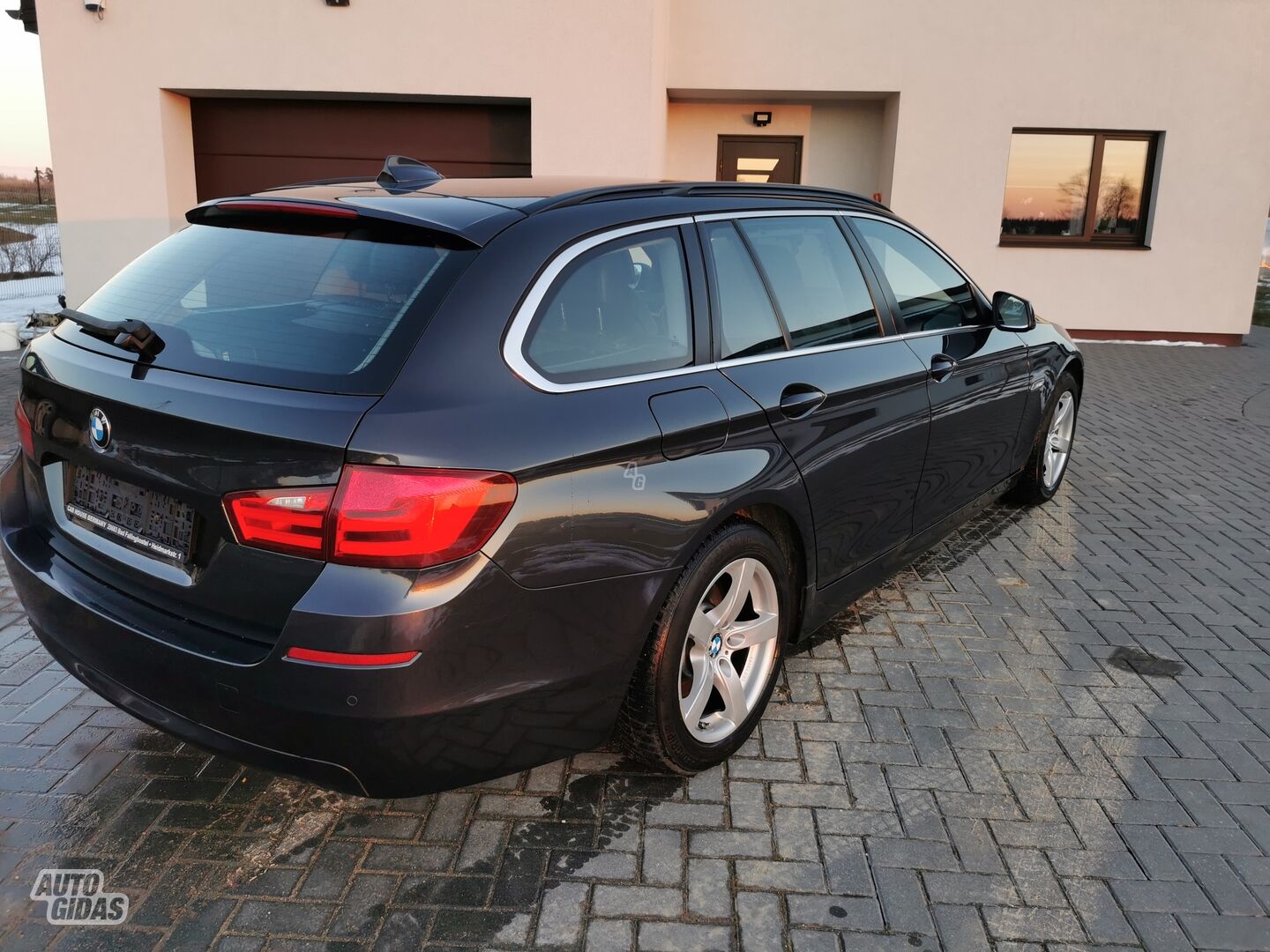 Bmw 520 2011 г Универсал