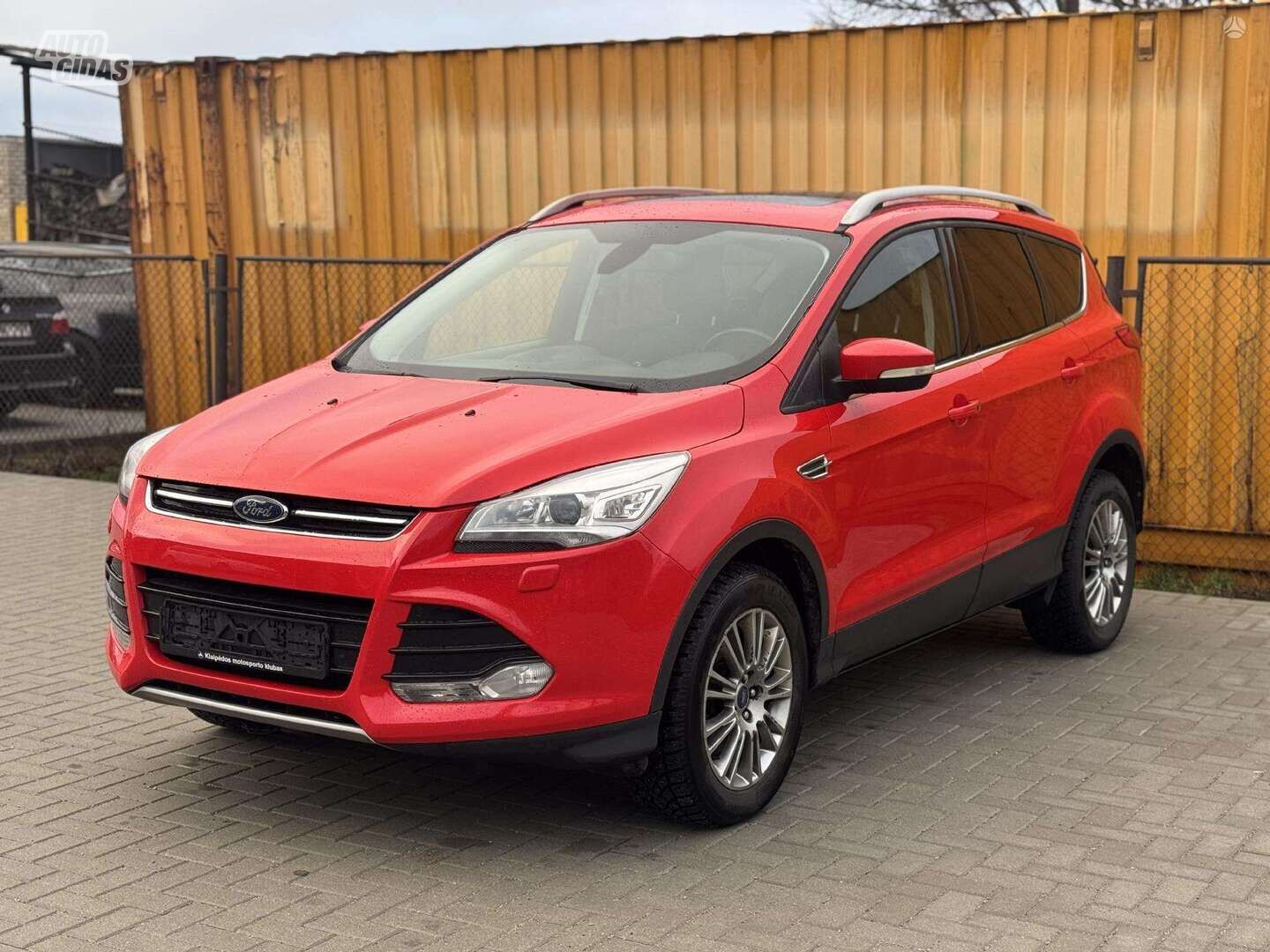 Ford Kuga 2014 y Off-road / Crossover