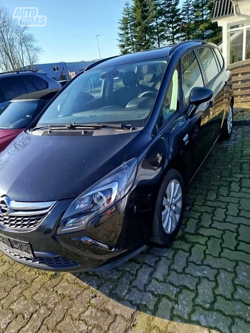 Opel Zafira Tourer 2013 y Van