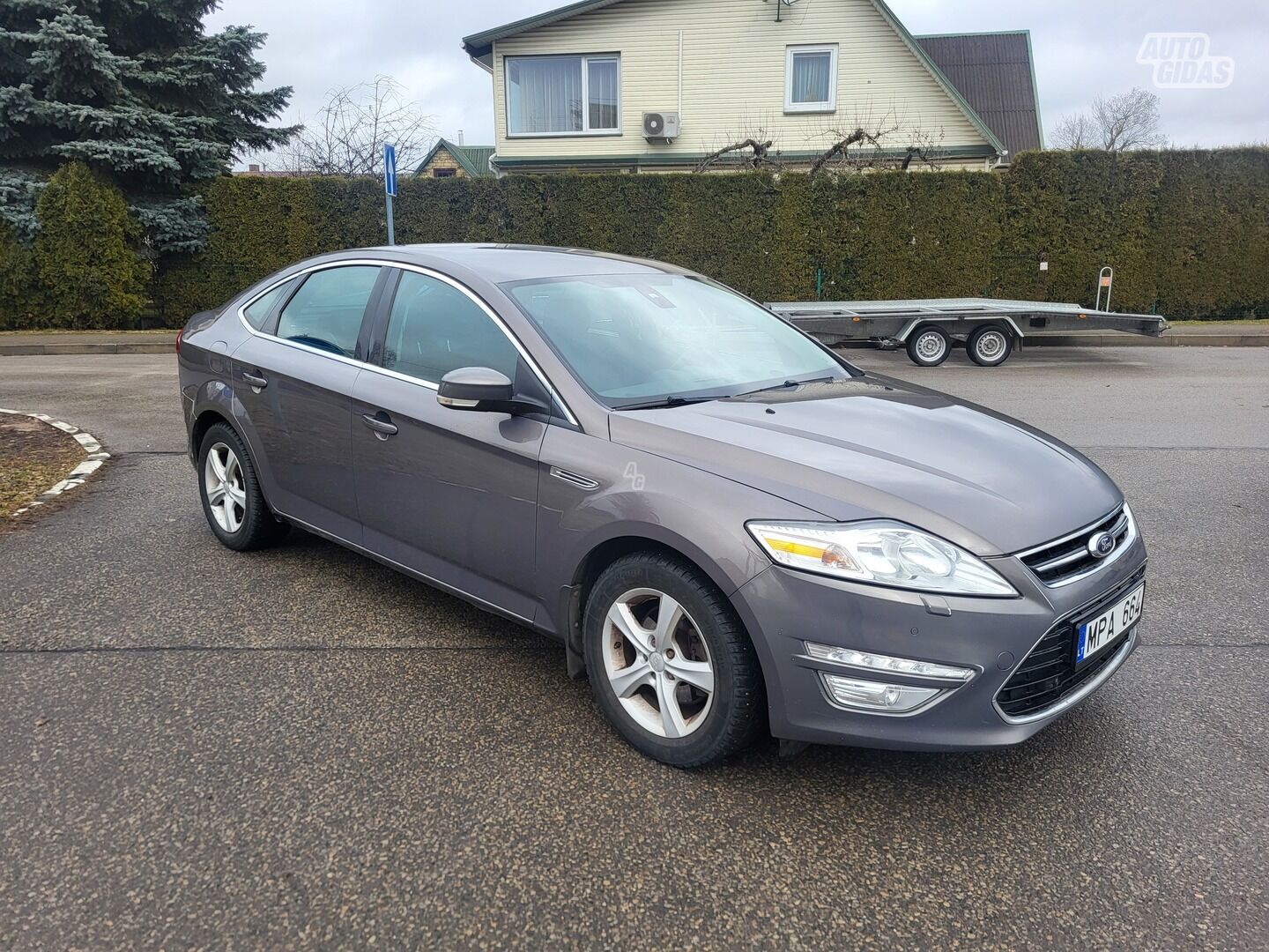 Ford Mondeo 2011 г Хэтчбек