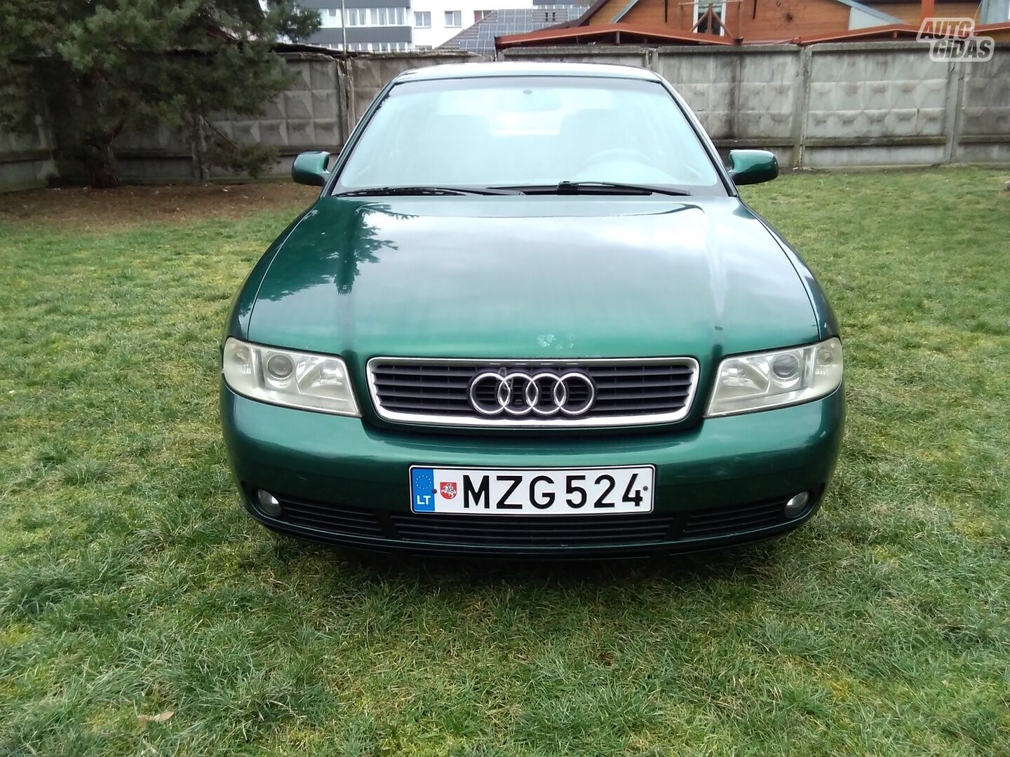 Audi A4 1999 г Седан