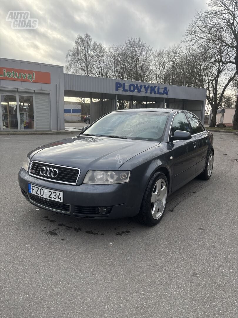 Audi A4 2003 г Седан