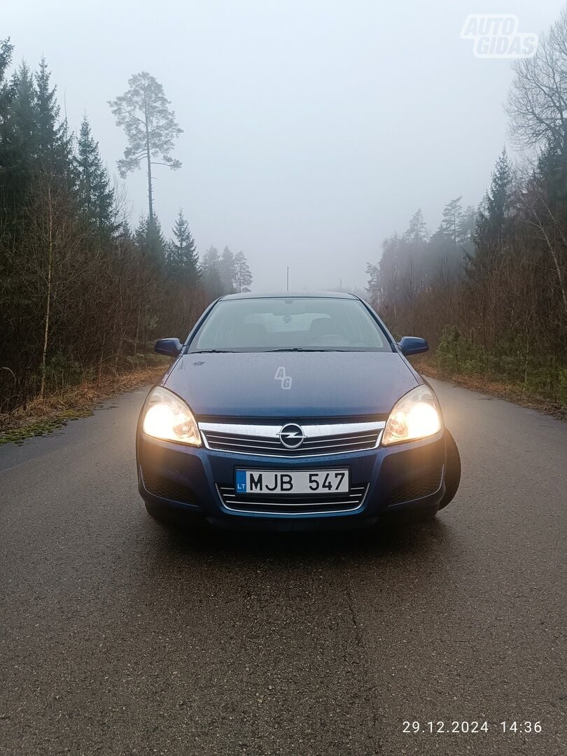 Opel Astra 2008 г Хэтчбек