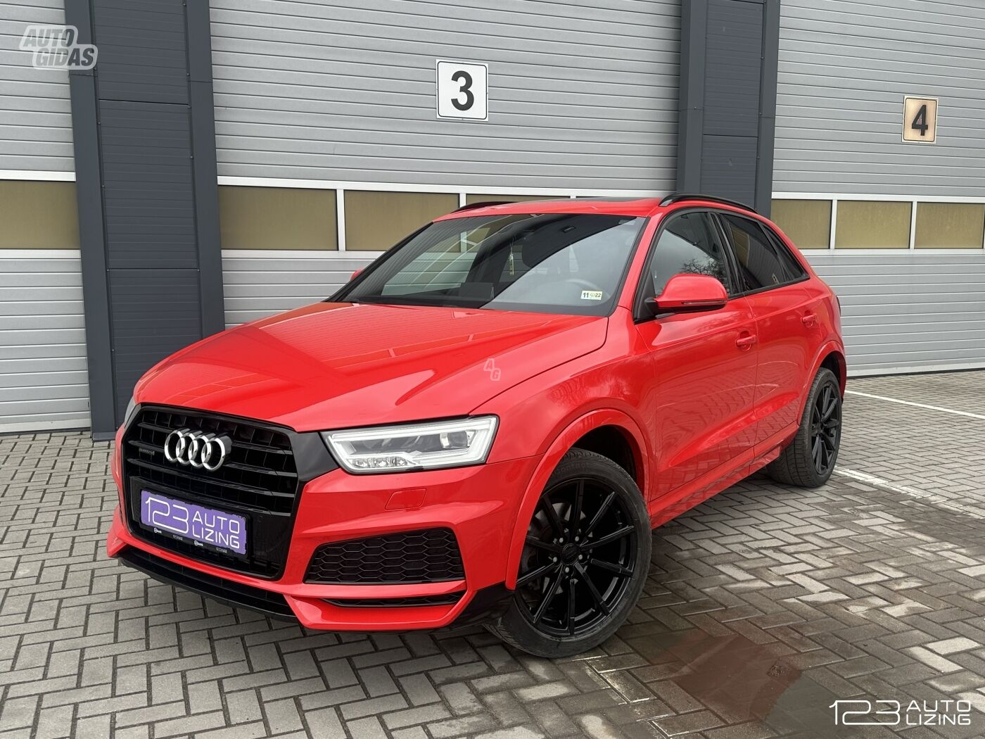 Audi Q3 2018 y Off-road / Crossover