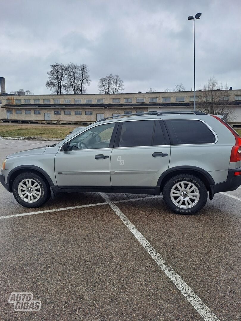 Volvo XC90 2003 y Off-road / Crossover