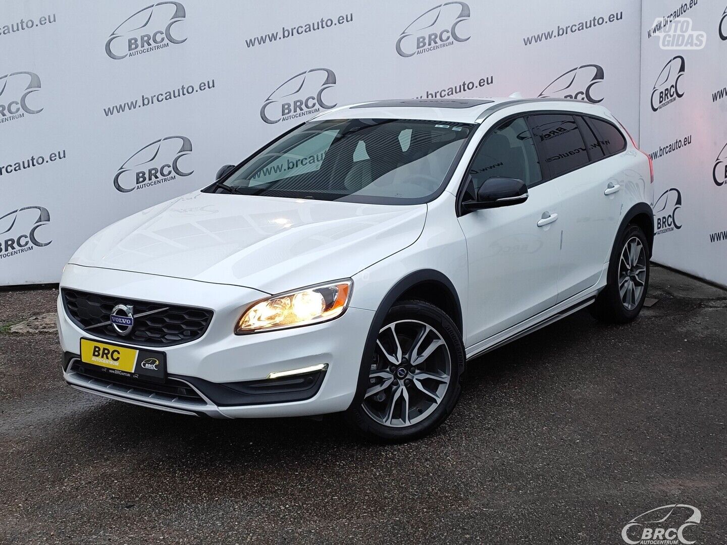 Volvo V60 Cross Country 2.0 T5 AWD Automatas 2017 г